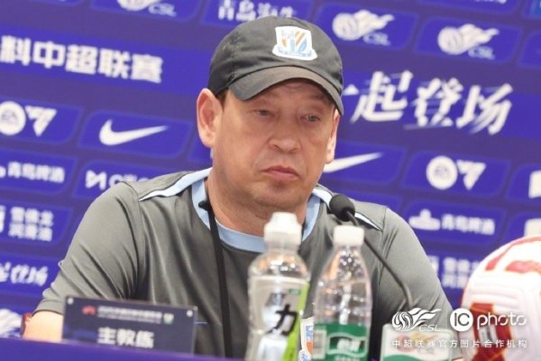 斯卢茨基：青岛海牛锋线球员都非常有特点，明天的赛事  不会很容易