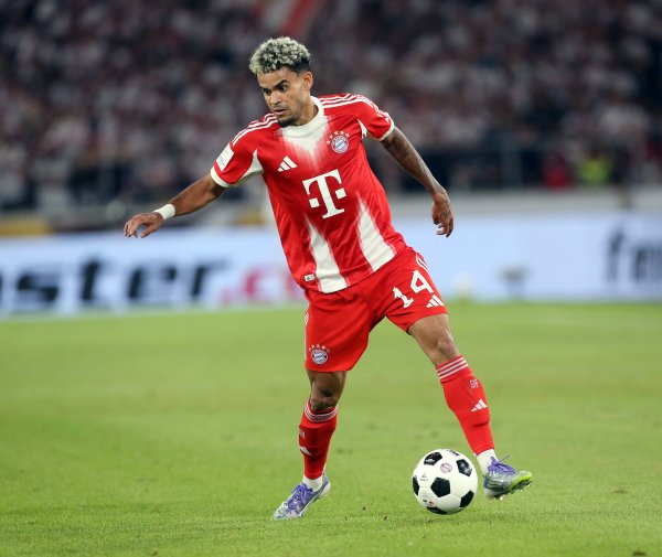 开张!迪亚斯打进加盟拜仁后的欧冠首球,本赛季12场7球4助功