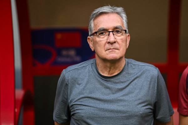 还是选择退休!伊万今年收到超5份邀约,含沙特等国俱乐部或足协