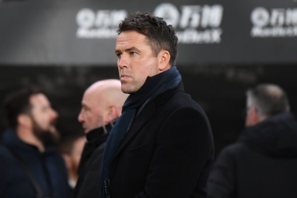 欧文谈双红会:曼联在客场应战 可以摆大巴死守,压力反而没在主场作战 大